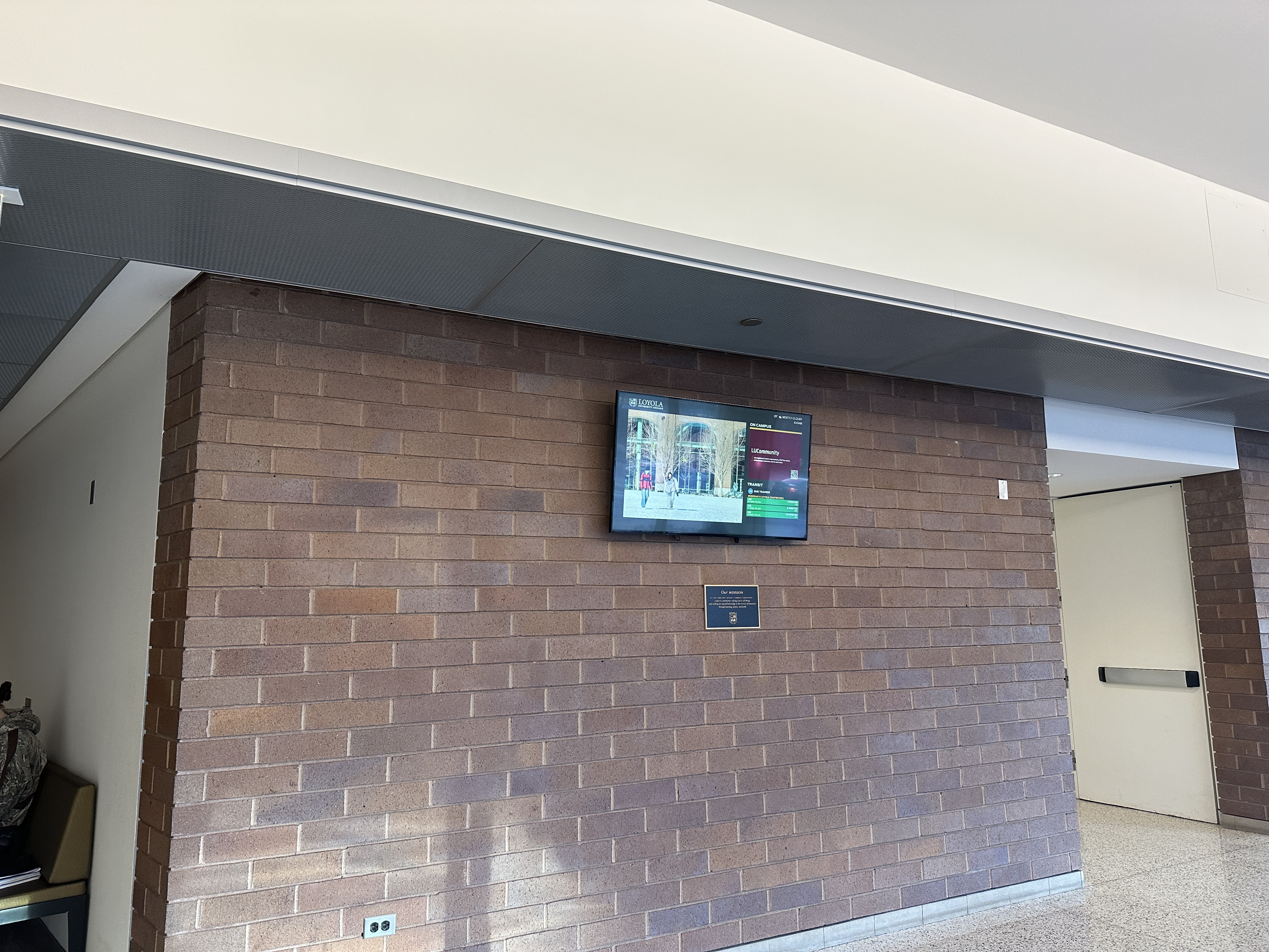 QLSB 1st Floor Auditorium Lobby Digital Signage